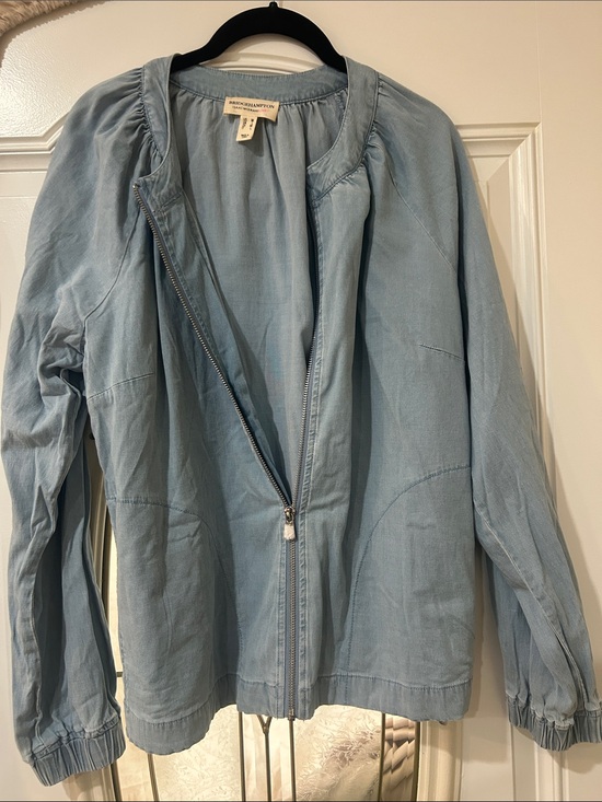 Isaac Mizrahi Jackets & Blazers - Isaac Mizrahi Light Blue Zip-Front Denim Jacket